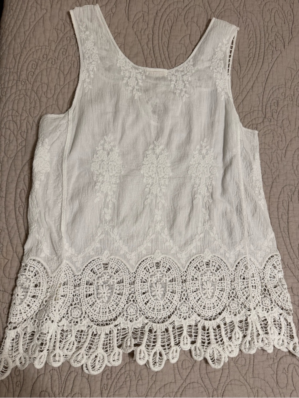 Adiva White Crochet Lace Tank Top - Picture 6 of 8